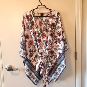 Plus size Lillian Floral Cocoon Blouse